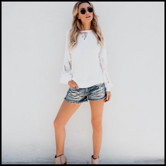 Lacie Balloon Sleeve Top - Picture 5 of 6